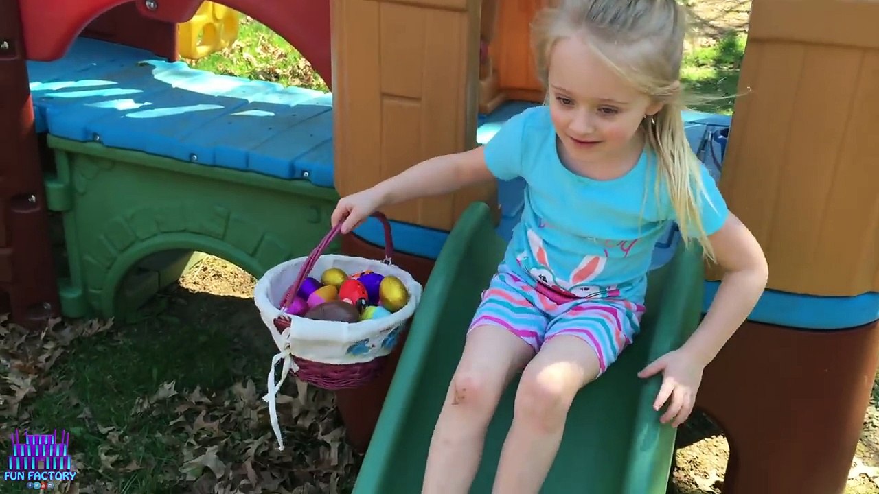 30 SURPRISE EGGS! Easter Egg Hunt in the Pirate Ship Playground Park for Kids W/ Fun Fory