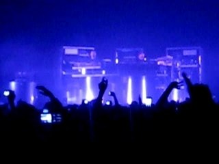 Chemical Brothers - Intro (live @ Zenith Paris)