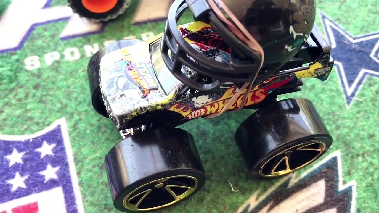 MONSTER TRUCK FOOTBALL GAME "CHIEFS VS JAGS" video Dailymotion