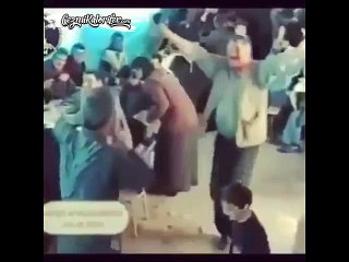 Düğünde Karşılıklı Oynayalım Derken İşin Rengini Değiştiren Emmi