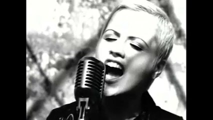 Morreu Dolores O'Riordan, a vocalista dos "The Cranberries"