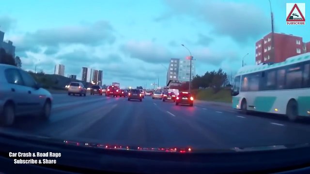 WTF Epic Driving FAILS Caught On Video! Idiot Drivers November 2017