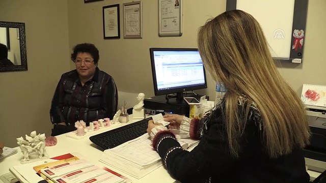 DİYABETLİ HAYATLAR- Şeker hastası emekli öğretmeni öğrencisi tedavi ediyor - ANTALYA