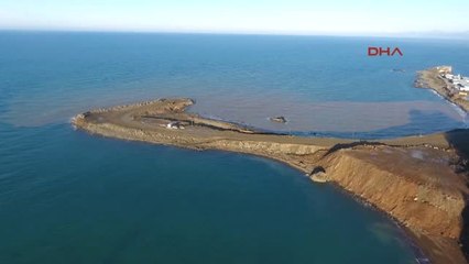 Rize Artvin Havalimanı İnşaatına Günde 20 Bin Ton Taş Dökülüyor