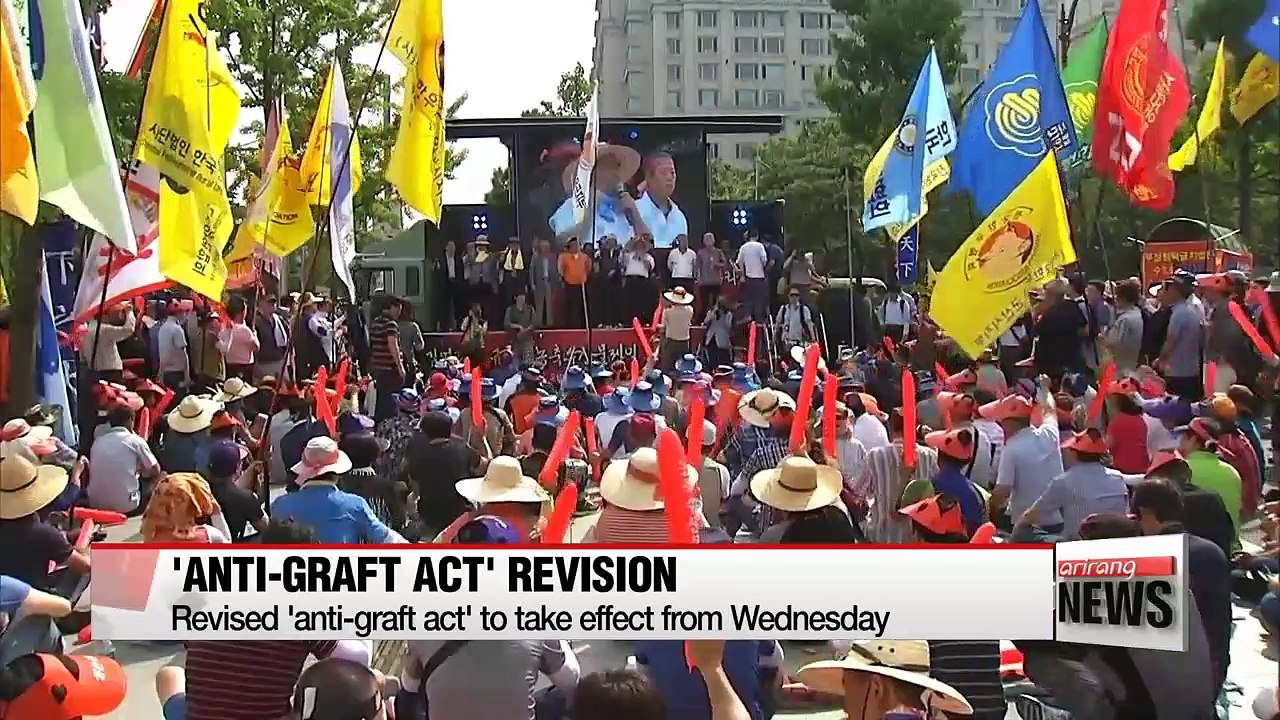 S. Korea's 'Anti-Graft Act' revised, with increase on agricultural gifts, decrease on cash gifts