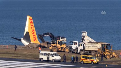 Trabzon Havalimanı'nda pistten çıkan uçağı kurtarma çalışmaları - TRABZON