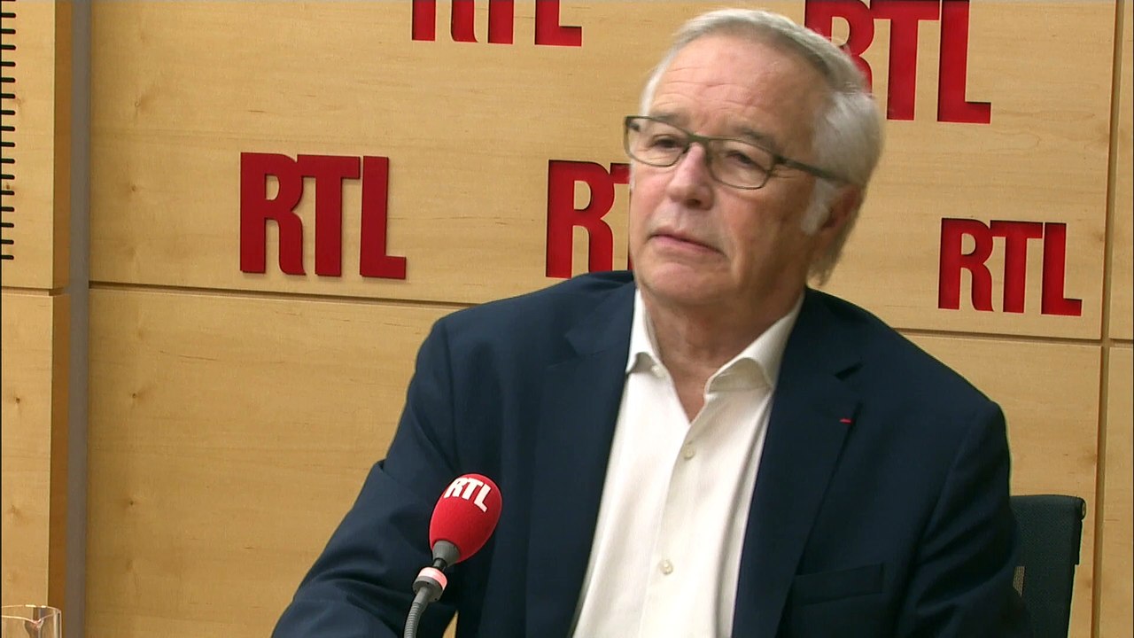 Immigration : Rebsamen dénonce un "décalage" entre les propos de Macron et la réalité