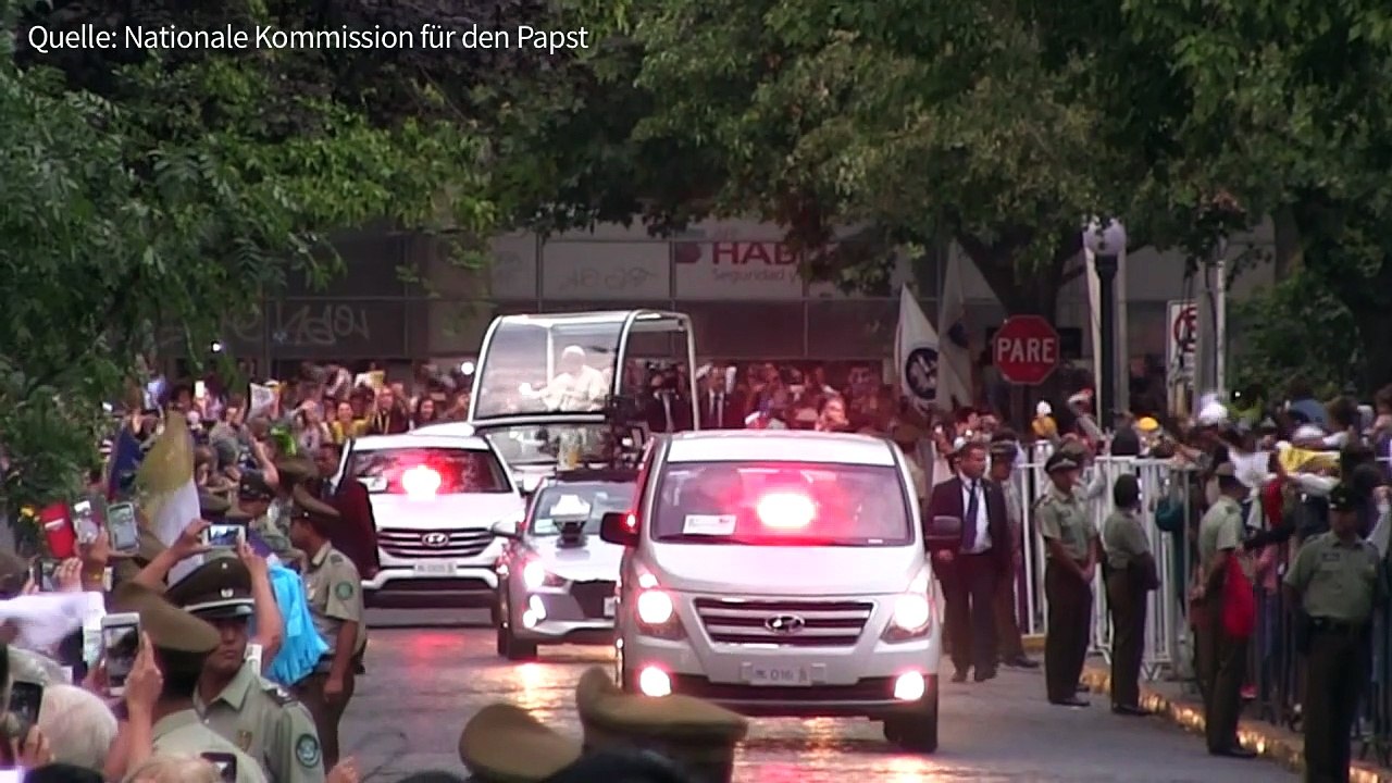 Jubel und Proteste bei Ankunft des Papstes in Chile