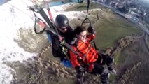 Yamaç paraşütüyle atlayan Çinli turistin baygınlık geçirmesi kamerada - DENİZLİ