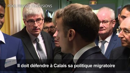 Macron à Croisilles pour défendre sa politique migratoire