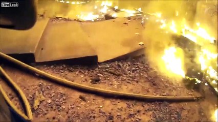 Ce pompier héroïque sauve un enfant piégé dans une maison en feu