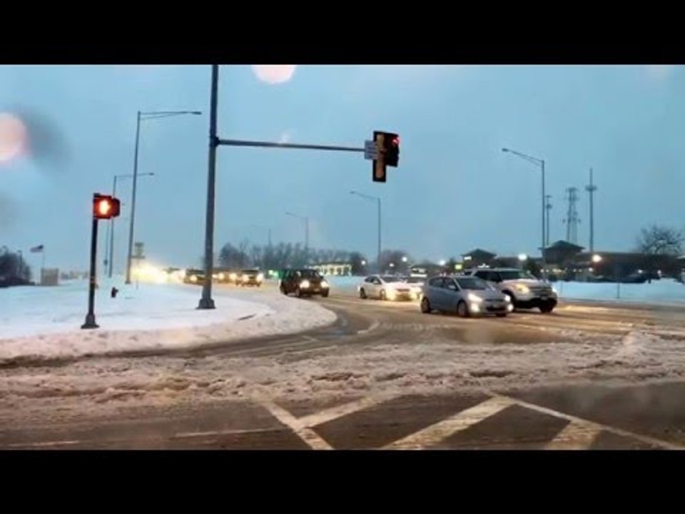 RAW: Freezing rain and sleet hits Chicago roadways
