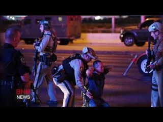 Video herunterladen: At Least 20 Dead, More Than 100 Injured After Shooting at Las Vegas Music Festival