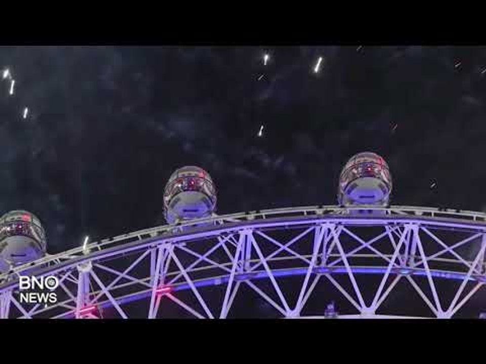 London Rings in the New Year With Epic Fireworks Show