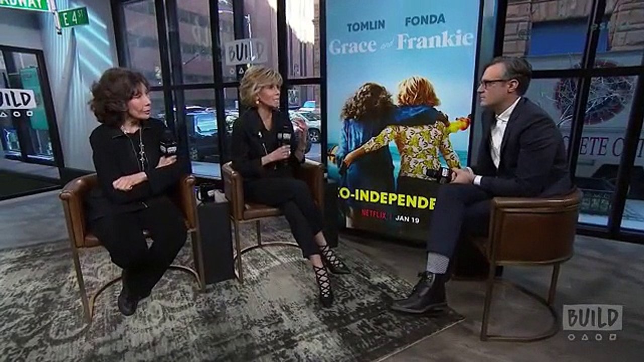 Lors d'une interview, apparue avec un bandage sur la bouche, Jane Fonda révèle avoir été opérée d'un cancer de la lèvre