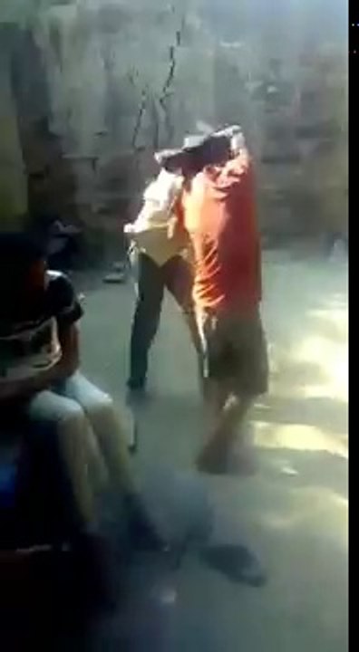 Angry indian father beating his son बेटे की हुई जमके पिटाई