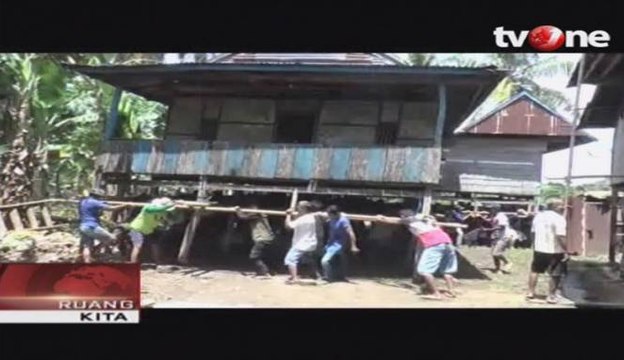 Marakka Bola, Tradisi Unik Pindah Rumah di Wajo