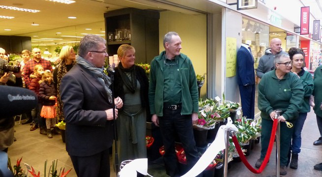 Wethouder de Graad opent bloemenzaak 'Flora4You' - Stadhuispassage / Spijkenisse 2018