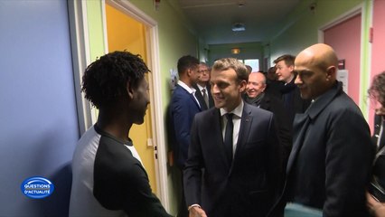 Asile et immigration : à Calais, Emmanuel Macron défend sa politique migratoire