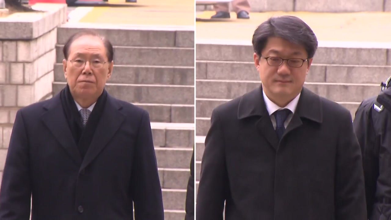 'MB 집사' 등 2명 동시 구속...MB 턱밑 겨눈 검찰 / YTN