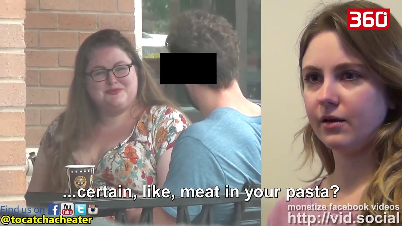 Vajza donte te provokonte te dashurin e saj, por vajza ve duart ne koke kur i dashuri pranon qe te beje sex me nje tjete