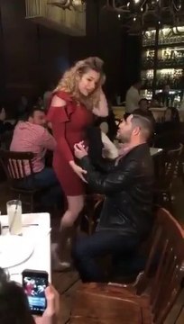 FAIL : il demande en mariage sa femme et elle part