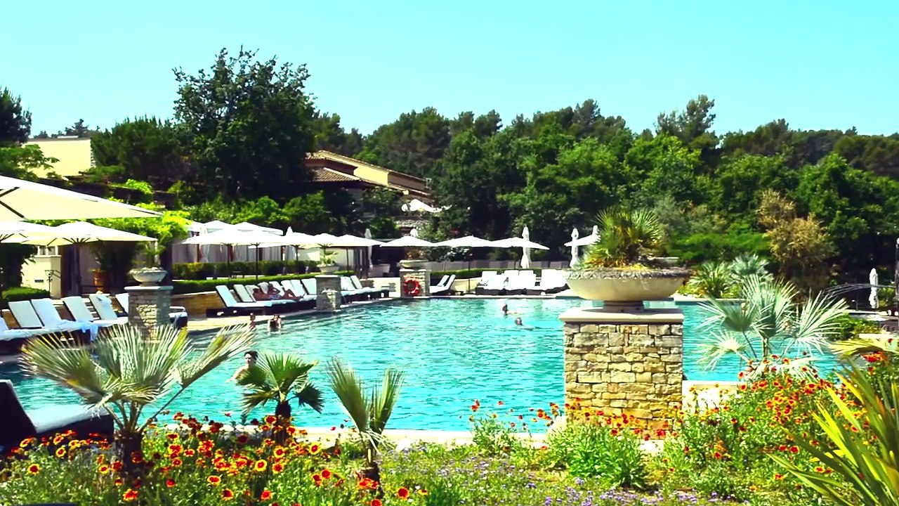 Carla Underwater - biggest swimming pool