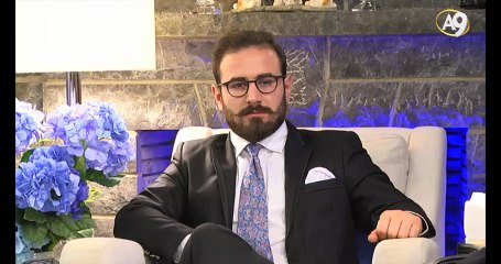 “Adnan bey sizin için şarkı söylemek istiyorum.”