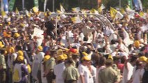 Fieles chilenos reciben al papa Francisco en el parque O'Higgins