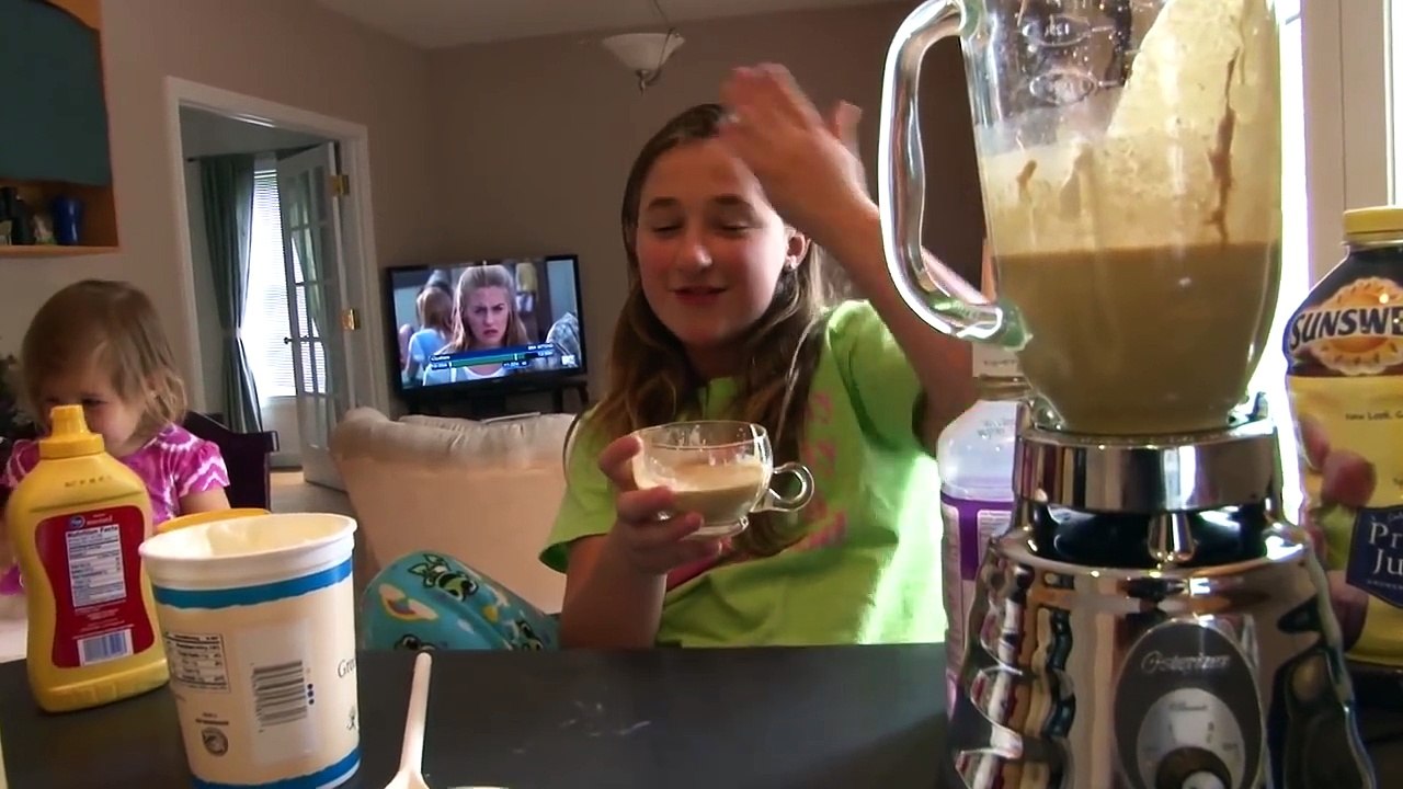 Ultimate Smoothie Challenge - Girls Swimming in The Pool - Cute Puppy Dog - Baby Bath Time