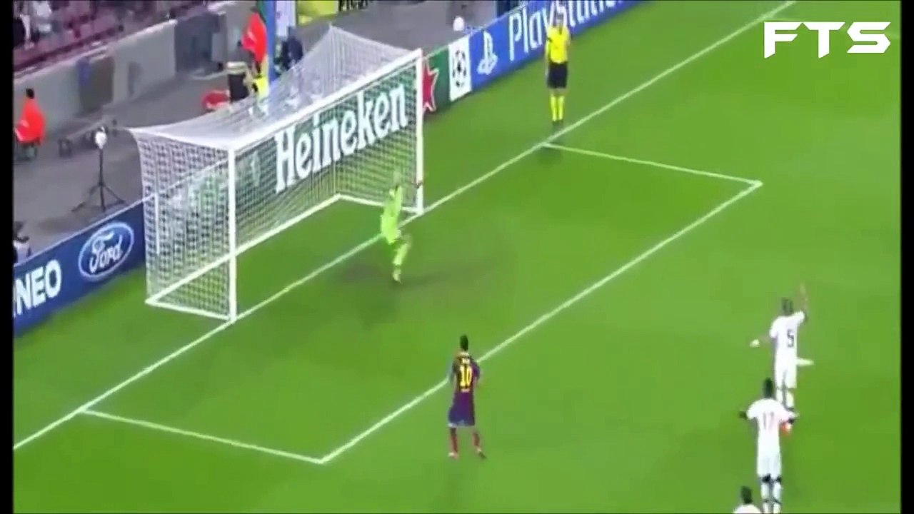 Leo Messi amazing offside back heel goal vs AC Milan