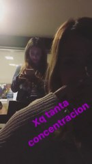 Paula jugando con Lourdes - 15 de Enero