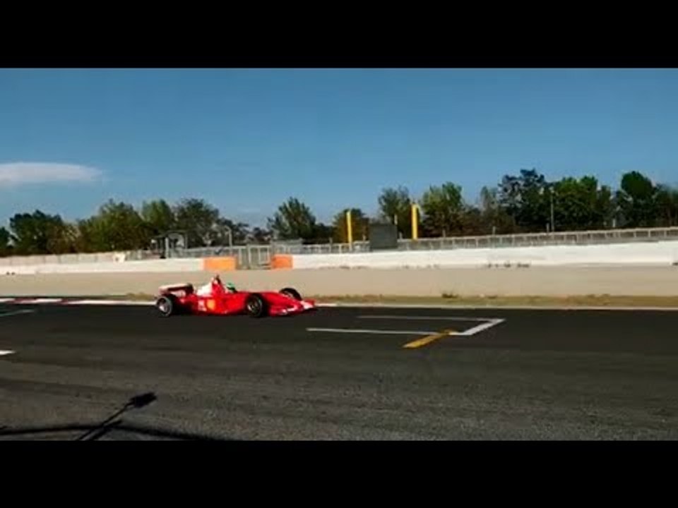 El Ferrari V10 de Schumacher de 2001 vuelve a rugir en Montmeló