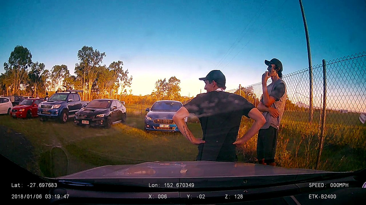 Car Park Thieves Caught on Dashcam