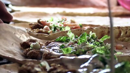 At beloved falafel shop, Syrians get taste of pre-war Raqa