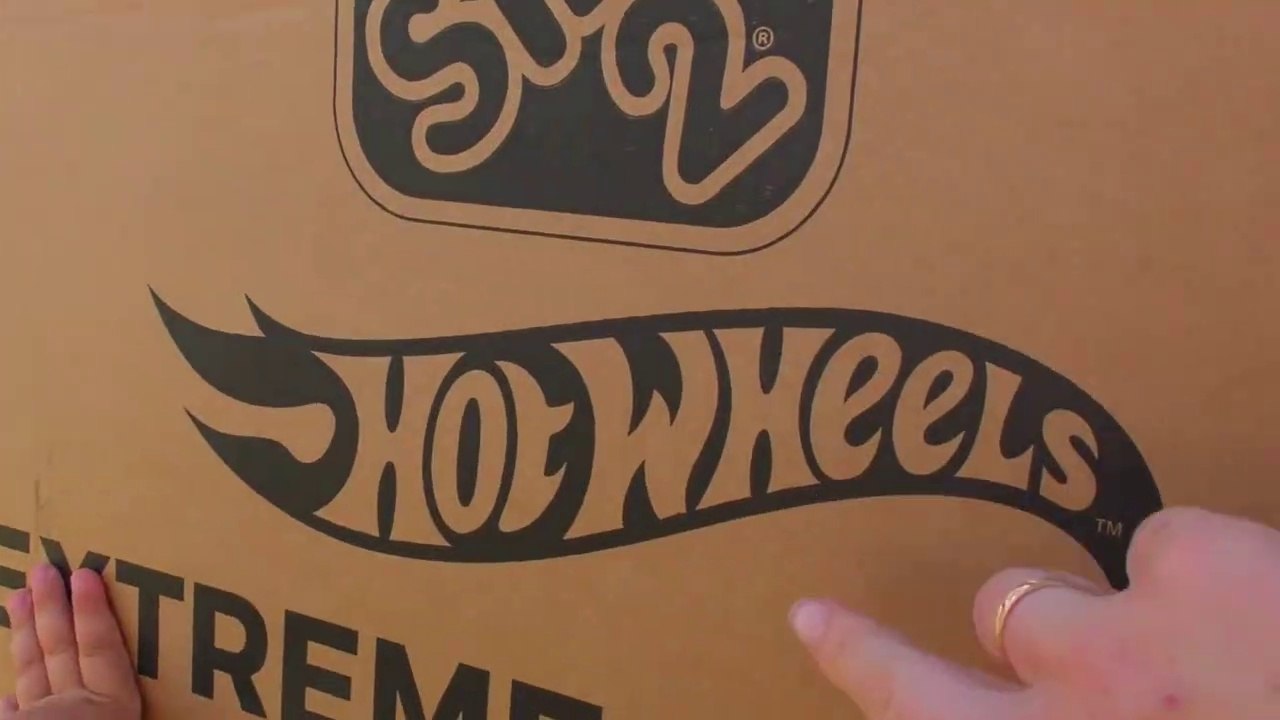 HOT WHEELS EXTREME THRILL COASTER Ride On Car Toys for Kids playground