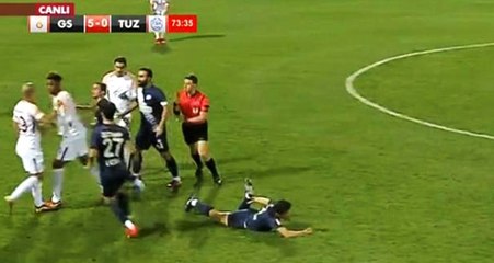 Fatih Terim, Rakibine Tekme Atan Feghouli'yi Uyardı