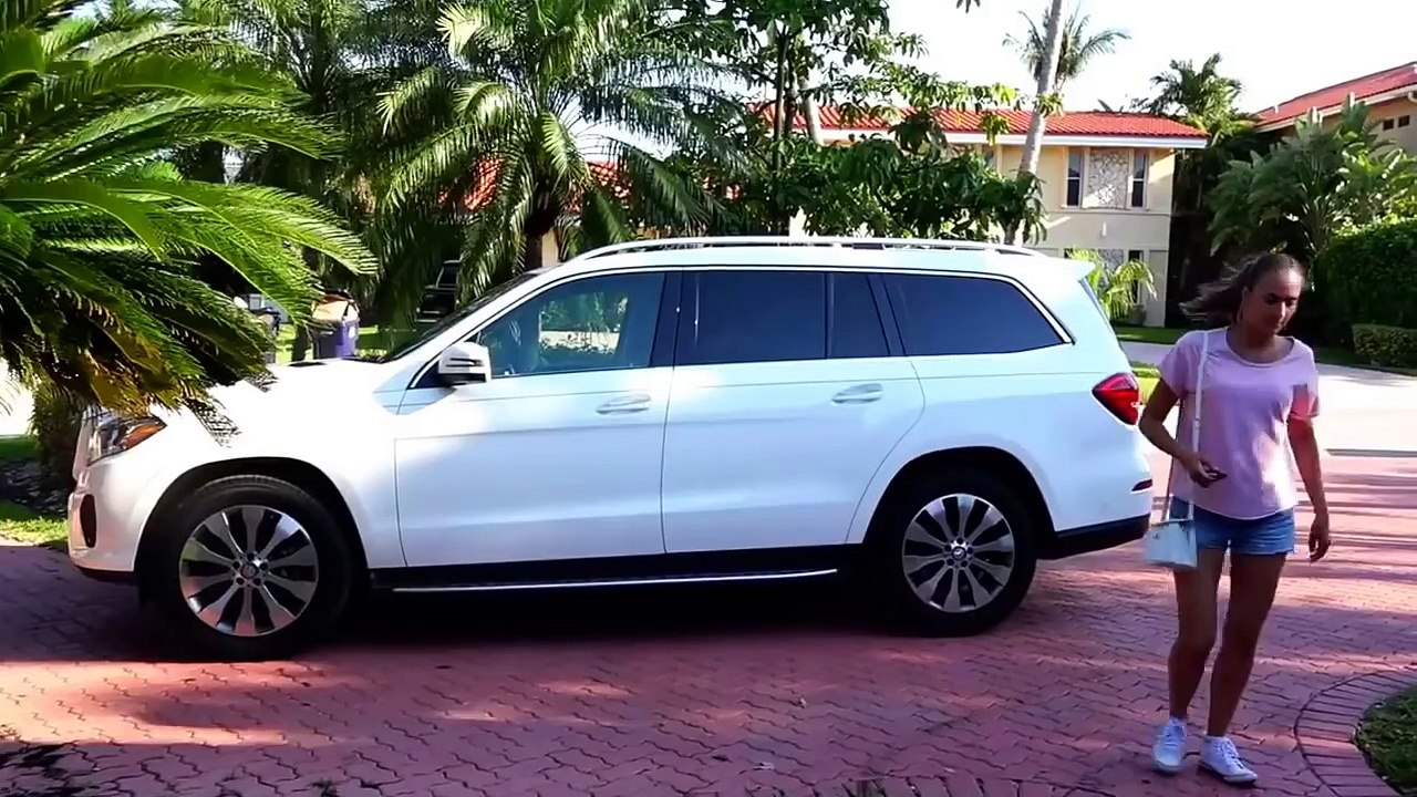 Mal Bebé Y Comida Gigante Mcdonalds En La Vida Real! Johny Johny Yes Papa  Nursery Rhumes Canción