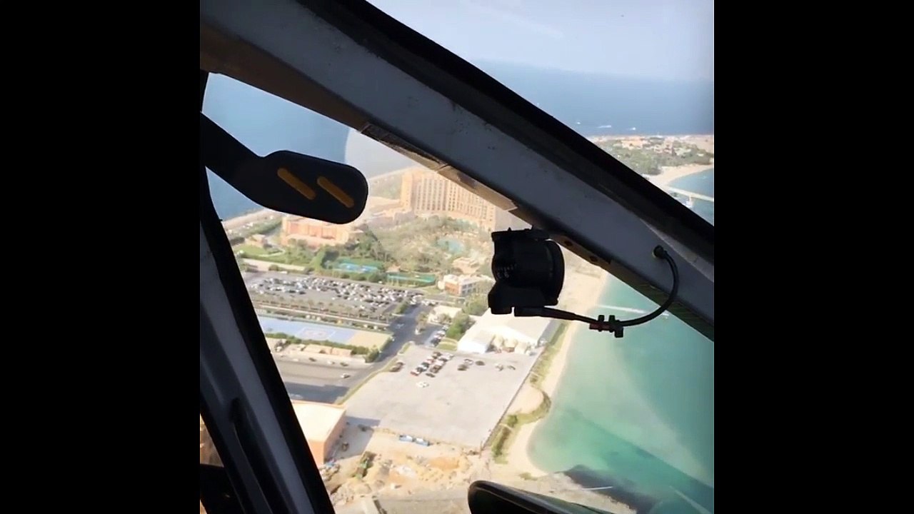 Amazing Helicopter Flight over Dubai !!!! HD