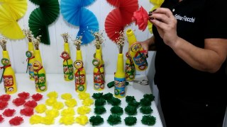Mesa de Festa - Forminhas e garrafinhas decoradas com bolas de festa - Aula 75