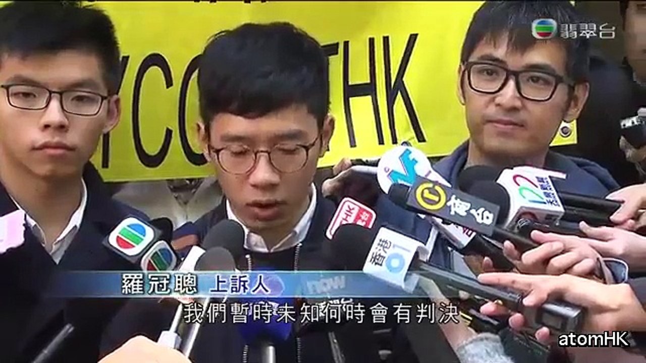 【公民抗命】馬道立『台上提倡非暴力 爬欄杆闖入廣場 保安員受傷 明顯涉及暴力』