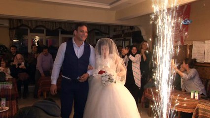 Engelli çift evlilik yolunda engelleri aştı