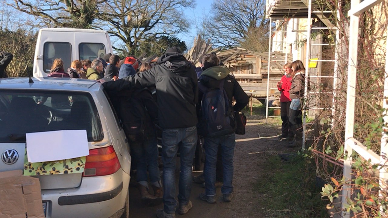 Notre-Dame-des-landes: on a allumé les autoradios