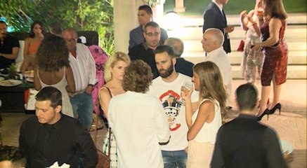 Adriana Abenia presume de tripita en Instagram