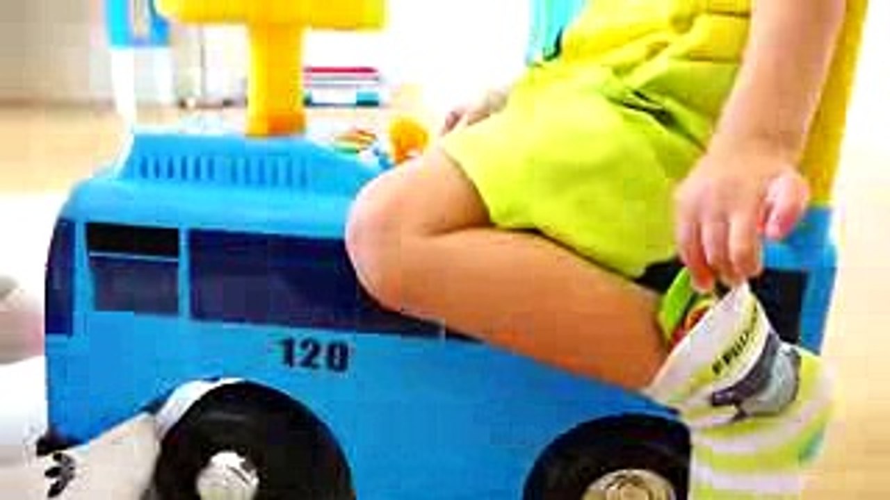 الاطفال سيئة الأكل العملاقة المواد الغذائية ماكدونالدز! الطفل الحادث! جوني جوني نعم بابا أغنية أغاني -