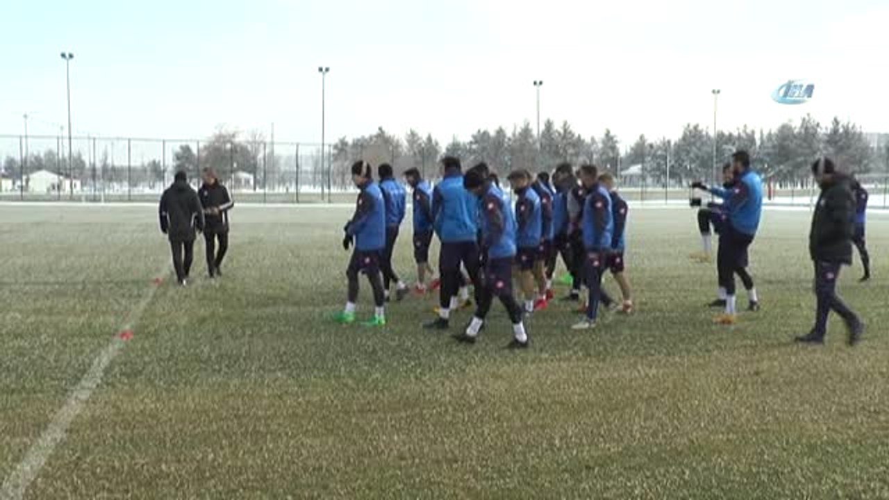 B.b. Erzurumspor'da Hırslı Antrenman