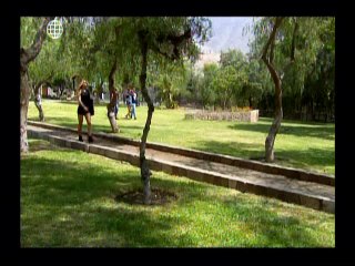 Escena de Flavia Laos en VBQ EAV Numero 11