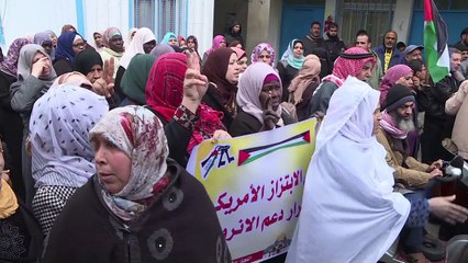احتجاجات على قرار ترامب تقليص المساعدات المالية للأونروا