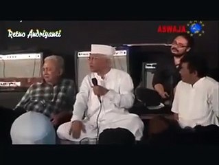 Ceramah Gus Mus di Maiyahan Cak Nun, Mencerahkan Sekali...