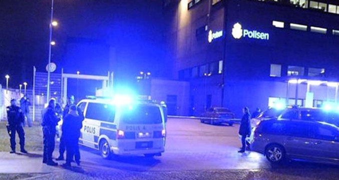 İsveç'te Polis Karakoluna Bombalı Saldırı!